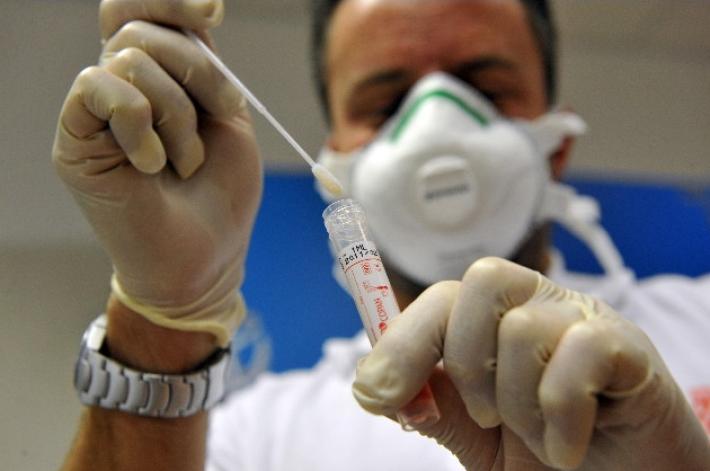 Tamponi, cosa cambia con la fine dello stato di emergenza nazionale: da domenica 20 marzo ancora gratuiti presso le Ausl per la chiusura di isolamenti e quarantene, a pagamento nelle farmacie