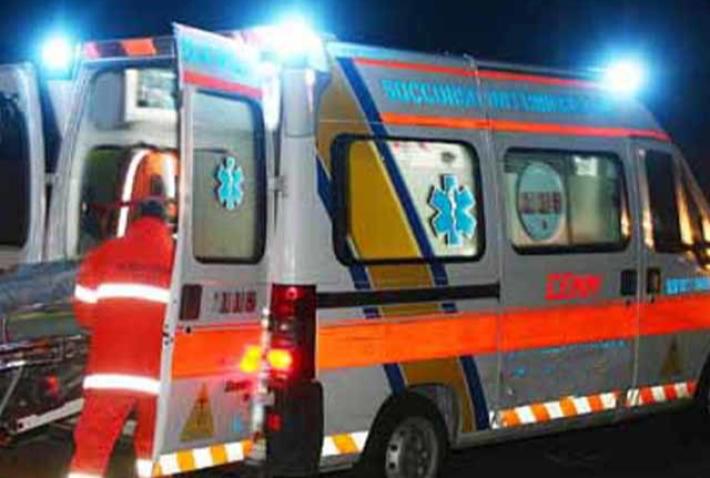 Frontale nella notte al Chiastrone: quattro feriti