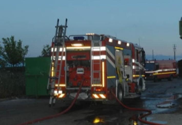 Crolla una palazzina ricovero di senzatetto