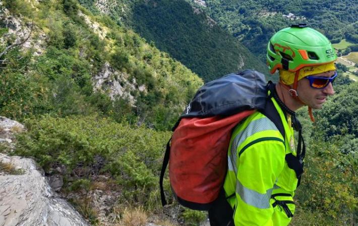 Coppia perde l'orientamento nei pressi del Lago scuro: salvati da un volontario Saer che stava facendo un escursione