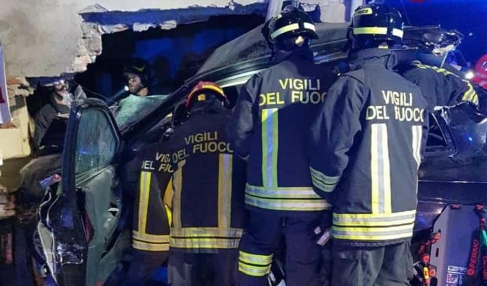 Reggio, terribile incidente a Villa Gaida sulla via Emilia: 4 persone sono morte, tre sono minori