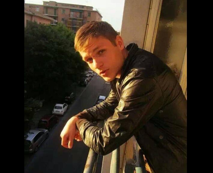 Alex,  da 8 anni nessuna notizia. La madre: &laquo;Lo aspetto ancora&raquo;