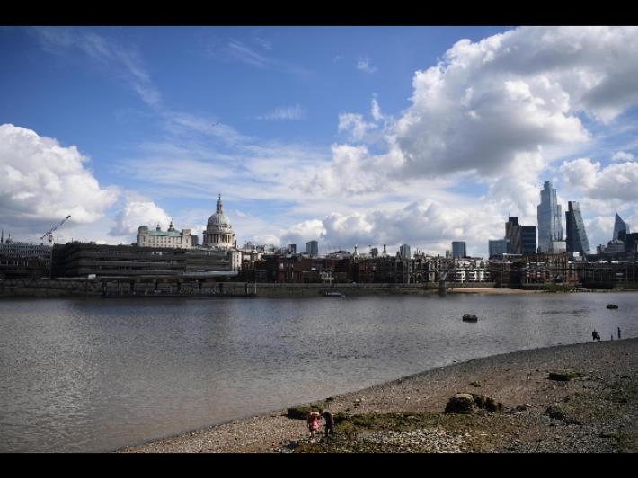 Paura a Londra:  una donna accoltellata a morte e un uomo investito