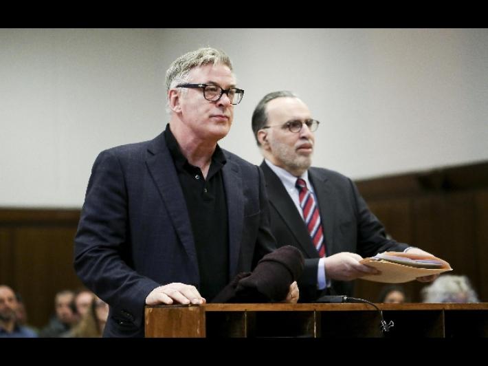 Tragedia sul set: Baldwin, "Non ho premuto il grilletto"