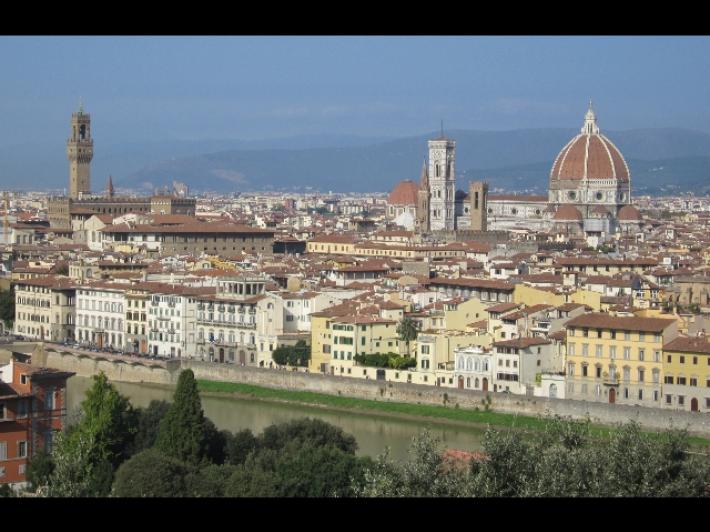 Classe di liceali romani in gita aggredita a Firenze