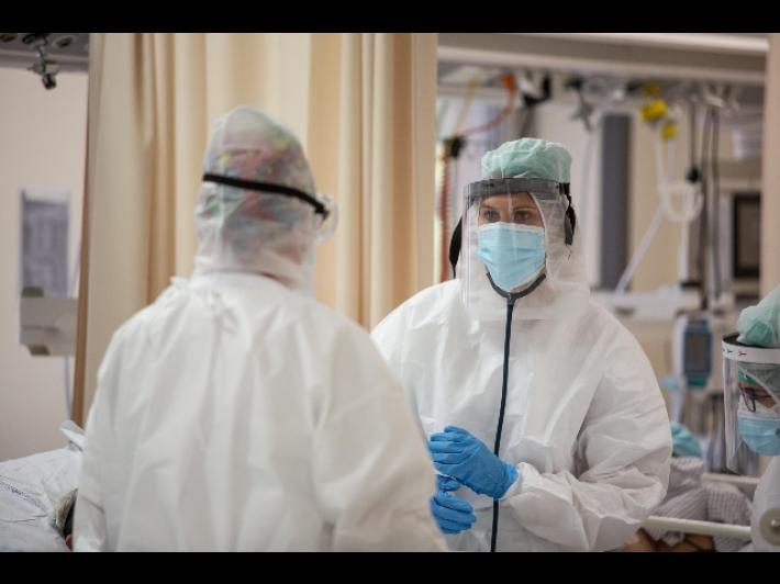 Covid: 219.441 positivi, 198 le vittime 