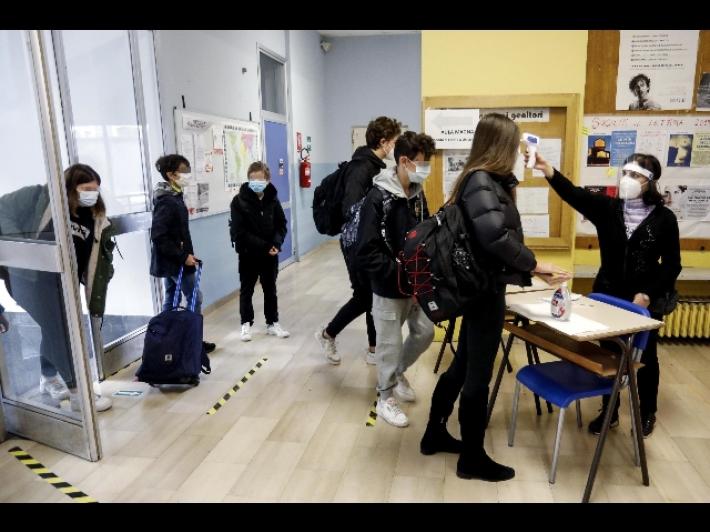 Scuola: Floridia, rimanga aperta, non discriminare alunni