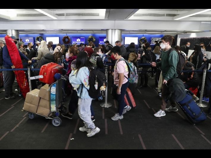 Usa: maltempo e contagi Covid, i voli cancellati salgono a 2.725