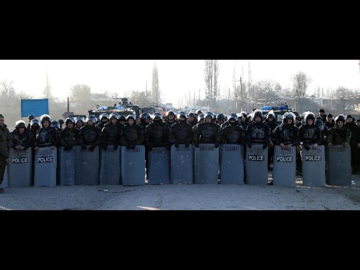 Kazakhstan: dimostranti assaltano palazzo sindaco Almaty