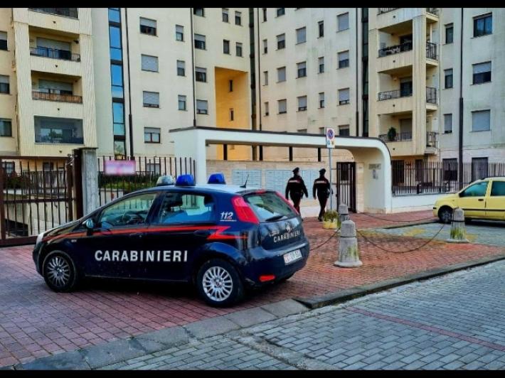 15 anni alla guida di un'auto a Milano