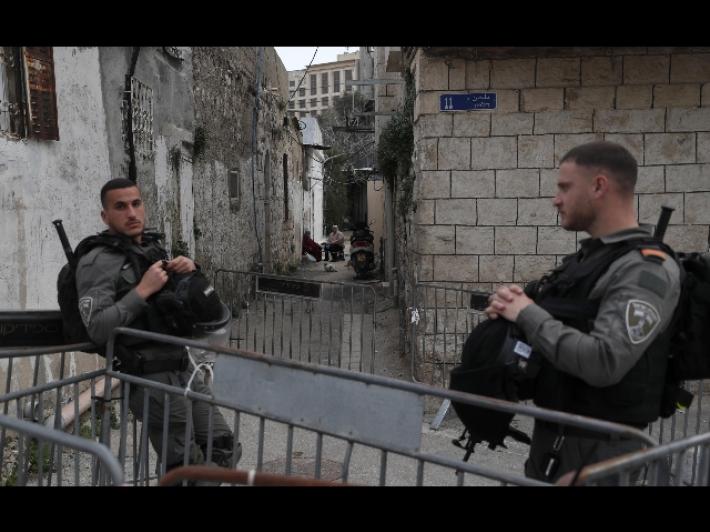 Attacca la polizia a Gerusalemme, ucciso  un 19enne palestinese