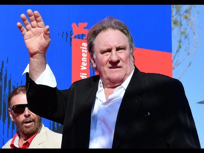 Ennesimo scandalo per G&eacute;rard Depardieu: commenti sessisti su una bimba di 10 anni 