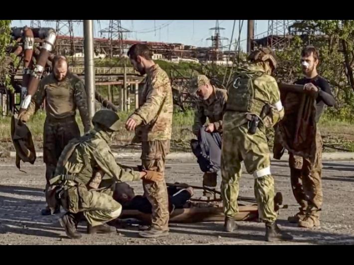 Mosca: 959 soldati nella Azovstal si sono arresi da luned&igrave;