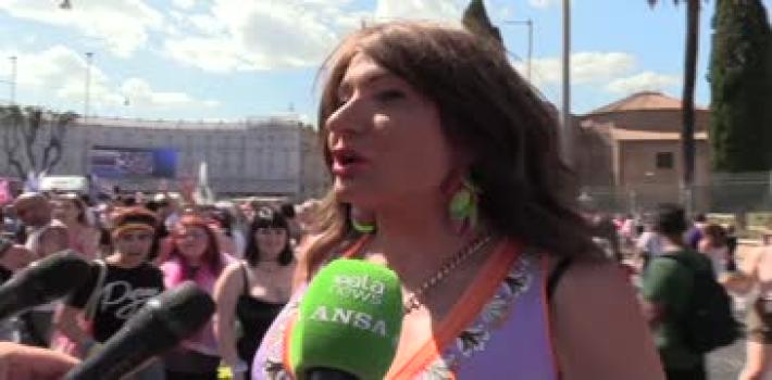 Reality: al via "L'Isola dei famosi", conduce Vladimir Luxuria