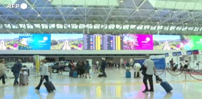 Caos senza tregua nel trasporto aereo: domani stop di 4 ore tra personale delle low cost e uomini-radar