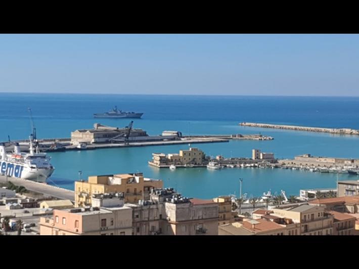 Ong, nave Bansky in stato di fermo