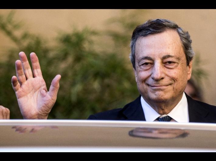 Appello dei sindaci (Guerra compreso) a Draghi: "Vai avanti, serve stabilit&agrave;"