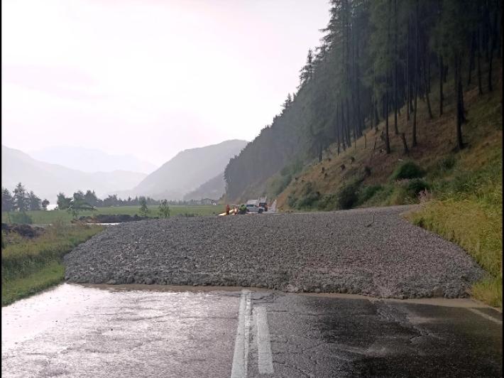 Riaperta statale della val Venosta chiusa dopo frana