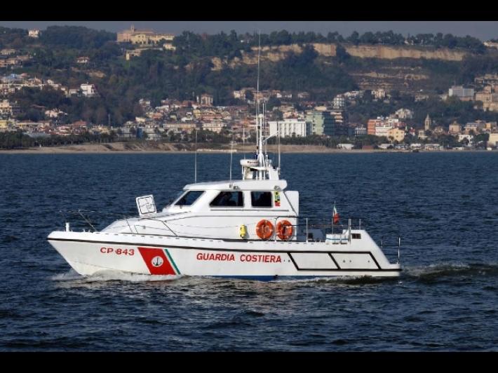 Siracusa, muore annegato  dopo aver salvato due ragazzi caduti in mare per farsi un selfie