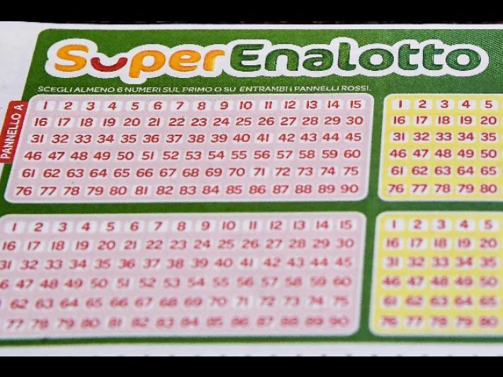 Superenalotto: centrato un 6 da 35 milioni di euro a Desenzano sul Garda