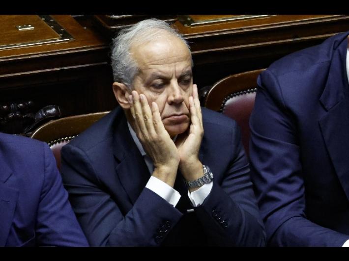 Piantedosi: " Fermeremo solo i rave illegali, non decidono i social"