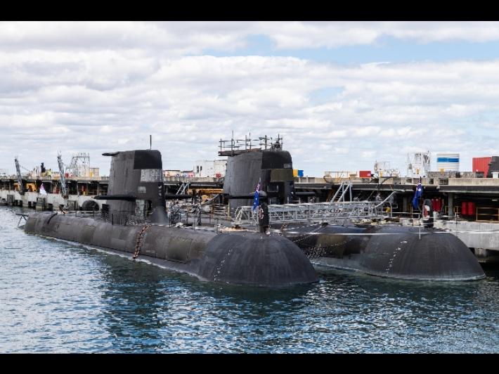 La Royal Navy cerca un controammiraglio per affidargli la flotta dei sommergibili  (armati con missili nucleari) con un annuncio su LinkedIn. Ed &egrave; subito polemica