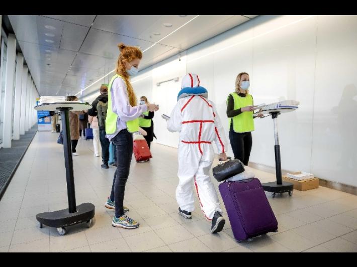 Prorogato al 28 febbraio l'obbligo di tampone per chi arriva dalla Cina 