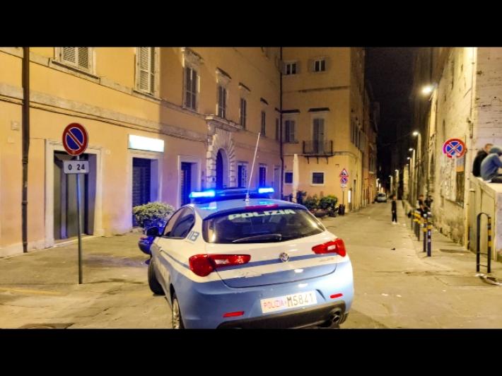 Giovane ucciso con una coltellata in un parcheggio a Perugia