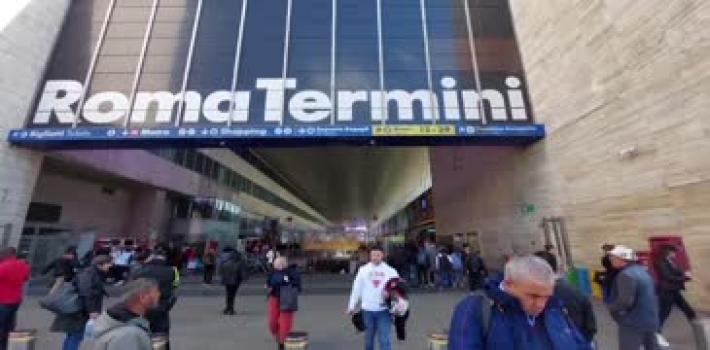 Treni sospesi a Roma Termini, trovato cadavere di una donna