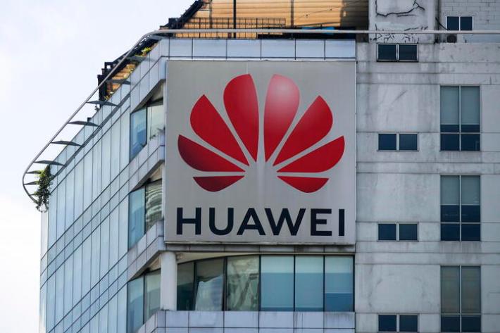 Huawei lancia il Mate 70 con suo sistema operativo