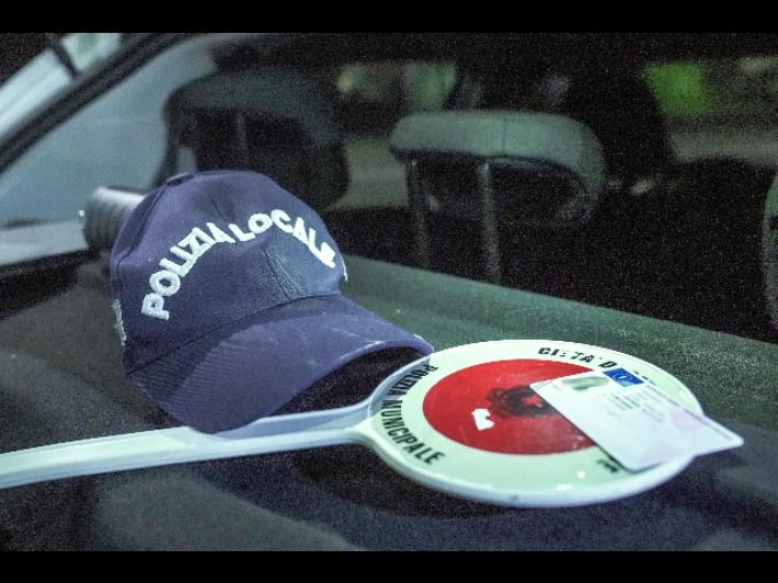 Pirata della strada invest&igrave; e uccise un ciclista, arrestato