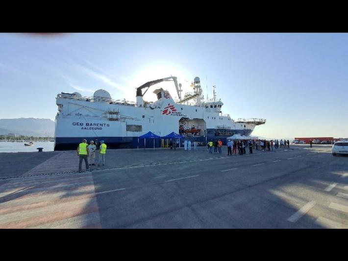 Sabato la Geo Barents arriva a Porto Corsini con 136 migranti:   70 resteranno nella nostra regione e 6 verranno ospitati a Parma