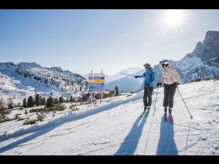 Sulle Dolomiti si inizier&agrave; a sciare il 25 novembre