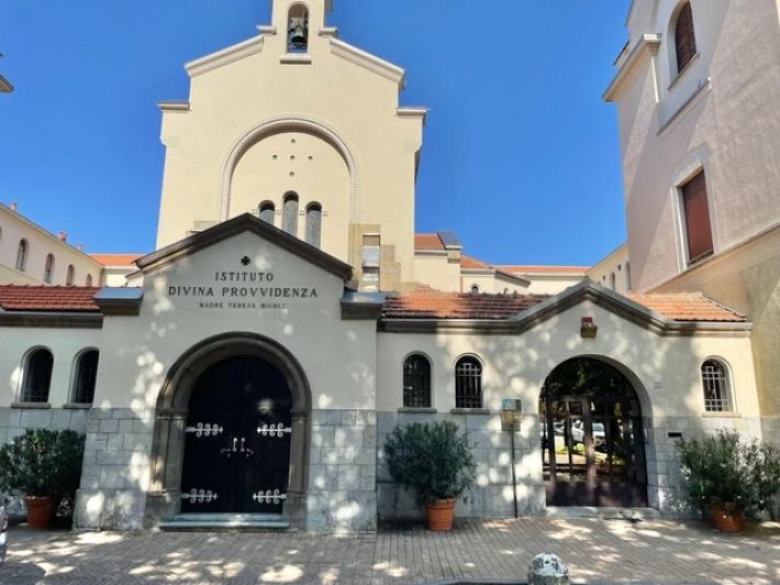 Uccide la suocera in  un  istituto di riabilitazione a Alessandria e si toglie la vita. Poi  si scopre che aveva ucciso anche la moglie e  il figlio 17enne