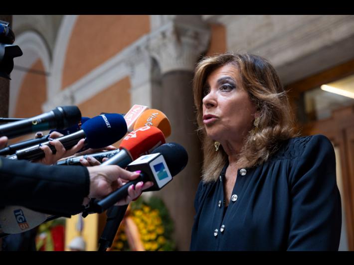 Indagati per fatture false i due figli della ministra Casellati