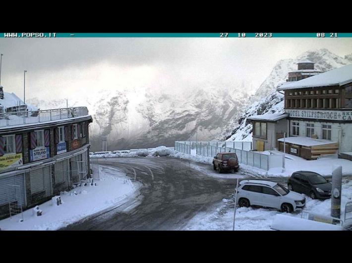 Neve alla Stelvio, toccasana per le piste da sci