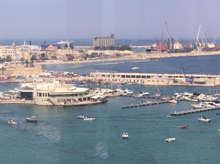 Incidente mortale al porto di Bari, proclamato sciopero