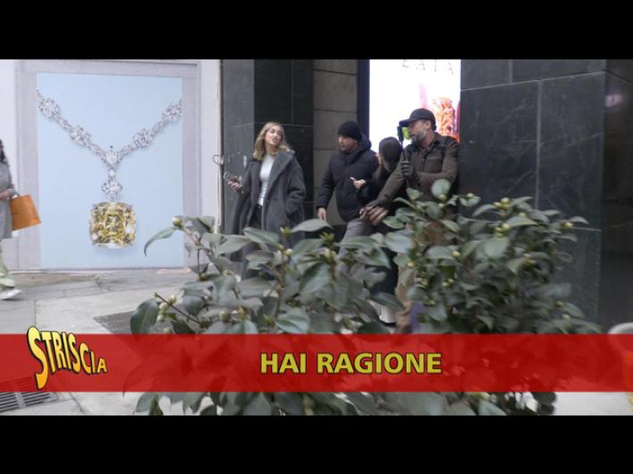 Suv con 4 frecce in via Montenapoleone, Ferragni ripresa da "Striscia"