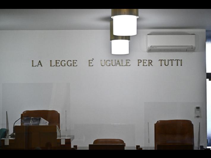 Video youtuber nei vicoli di Genova, indaga la digos