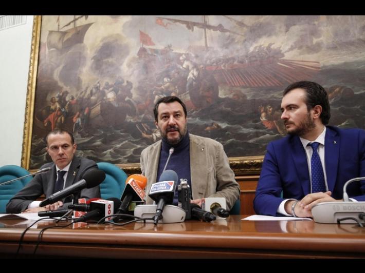 Lega ritira emendamento per terzo mandato ai sindaci
