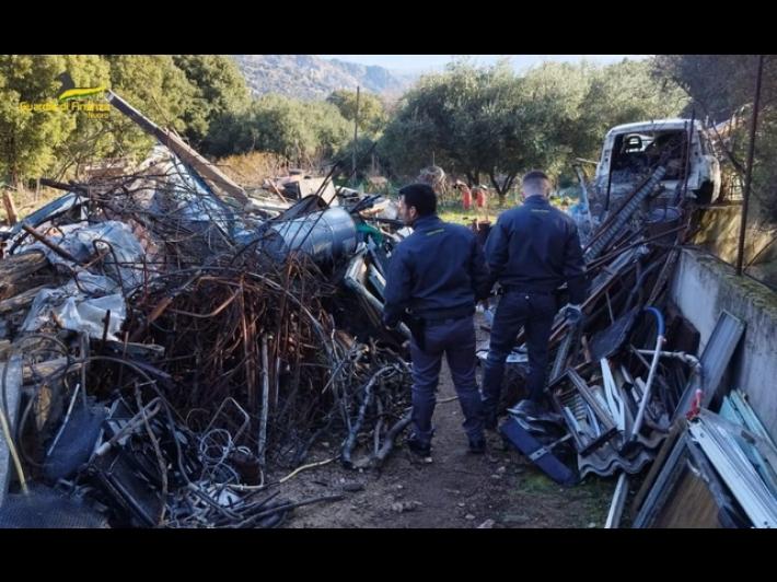 Maxi discarica abusiva sequestrata in Ogliastra