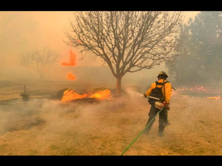 Incendio in Texas, il secondo pi&ugrave; grande della sua storia