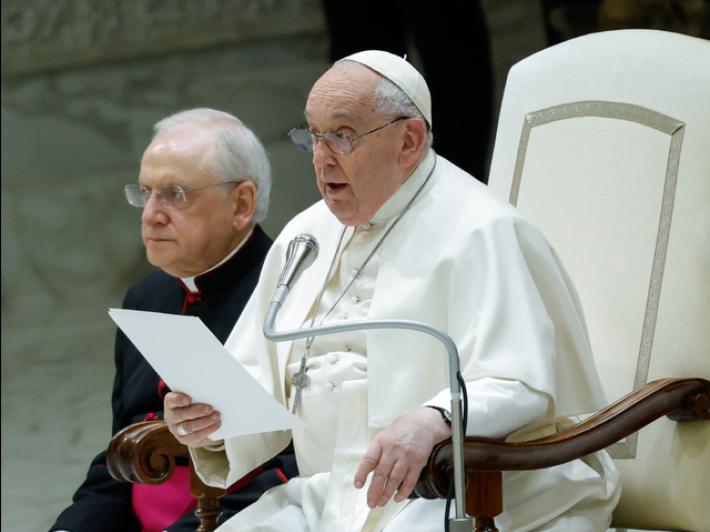 Papa a cardinali, stretta sui conti, tagliate il superfluo 