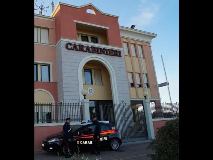 Madre e figlia legate e rapinate in casa a Olbia