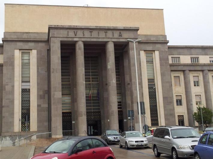 Chiusa inchiesta per corruzione, indagati Solinas e altri sei