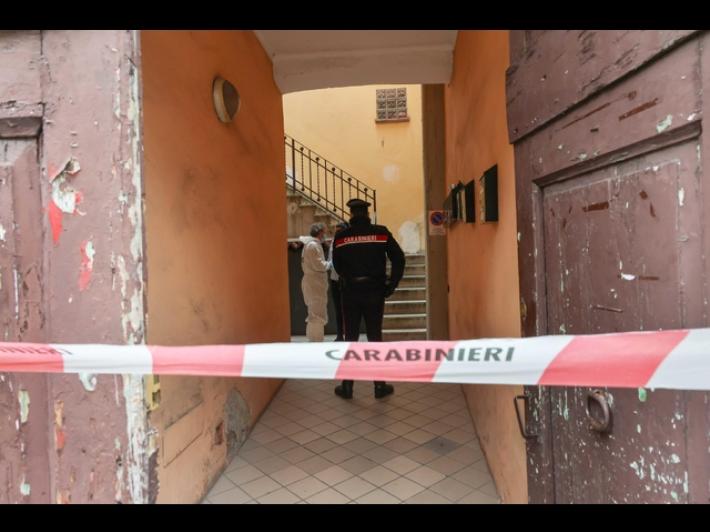 Coppia trovata senza vita in casa nel Bresciano