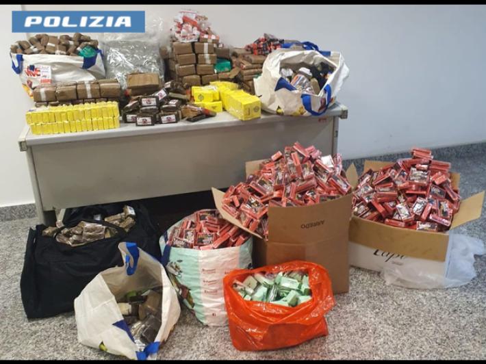 Scoperto con 350 chili di hashish in casa, arrestato un 20enne