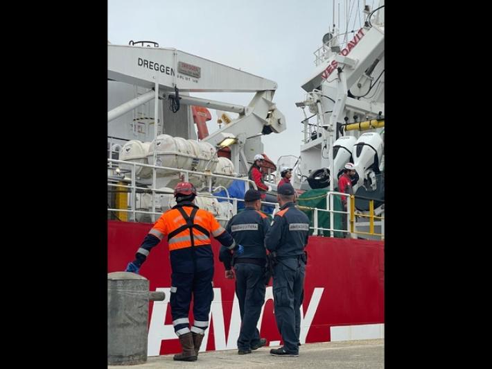 A Ravenna la nave ong Life Support con 202 migranti