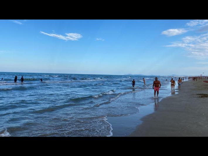 Donna muore annegata a Rimini, giovane ha provato a salvarla