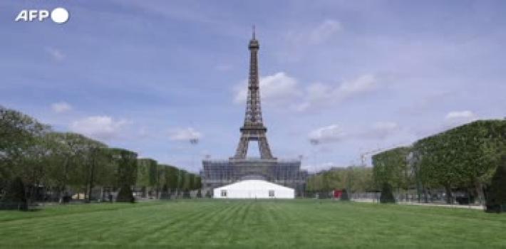 Parigi: cucine da incubo al Villaggio, Peaty 'vermi nel cibo' 